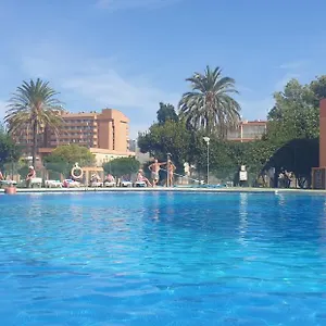 https://reformado-a-nuevo-3-piscinas-parking-y-wifi-gratuitos.topcostabravahotels.com
